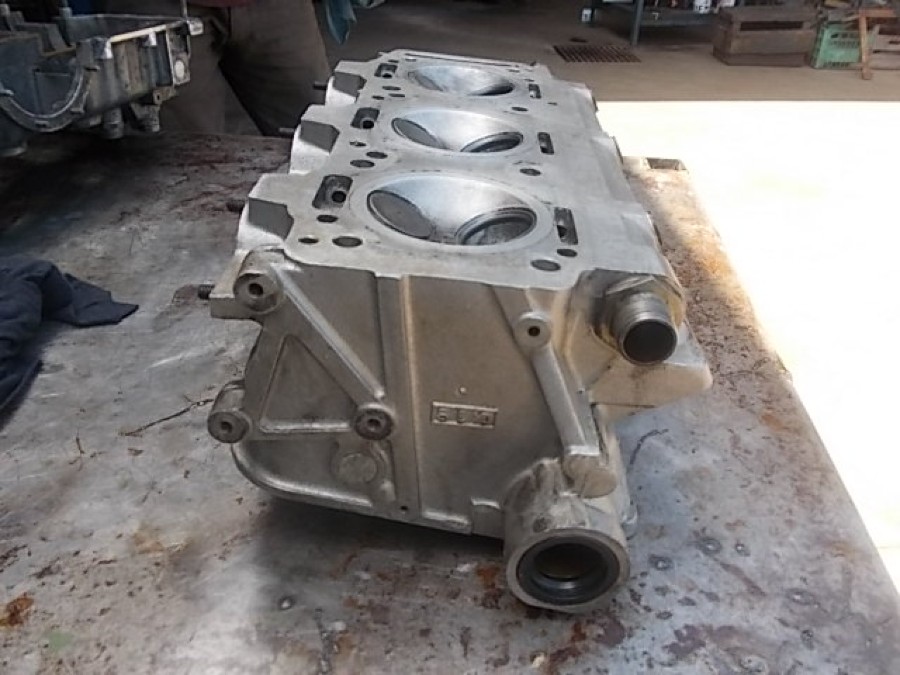 Motor für Alfa Romeo abzugeben Baujahr BJ -