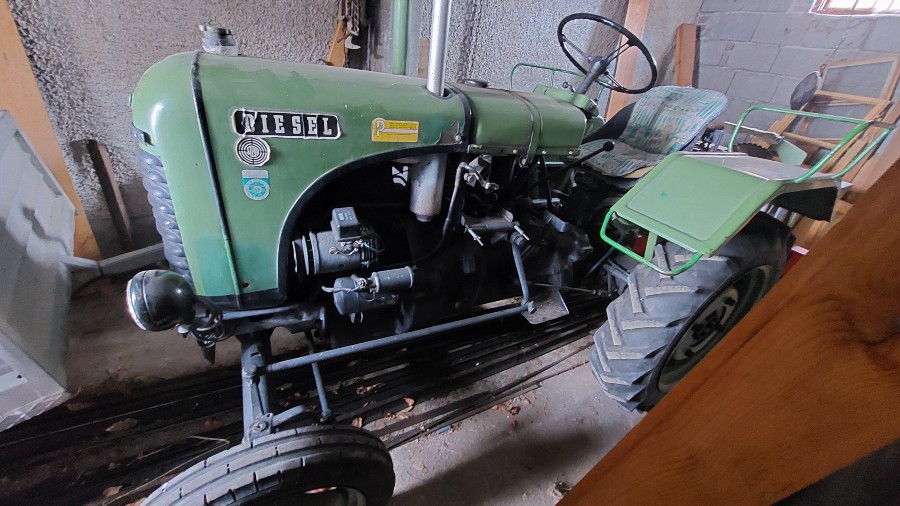 Biete Steyr 15er steyr gut erhalten inkl. Pickerl Baujahr BJ 11/1958