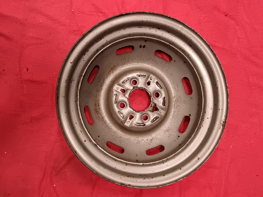 Verkaufe: Felgen & Reifen für Fiat 1200 Baujahr BJ -