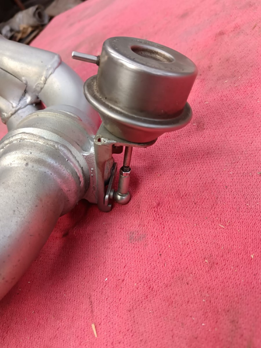 Verkaufe: Auspuffanlage für Lamborghini Baujahr BJ -