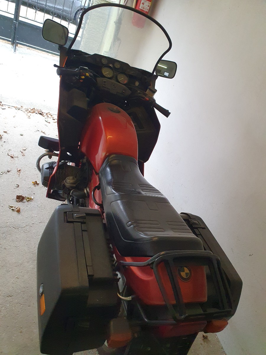 1990er BMW R 100 RT in gebrauchtem Zustand Baujahr BJ 02/1990