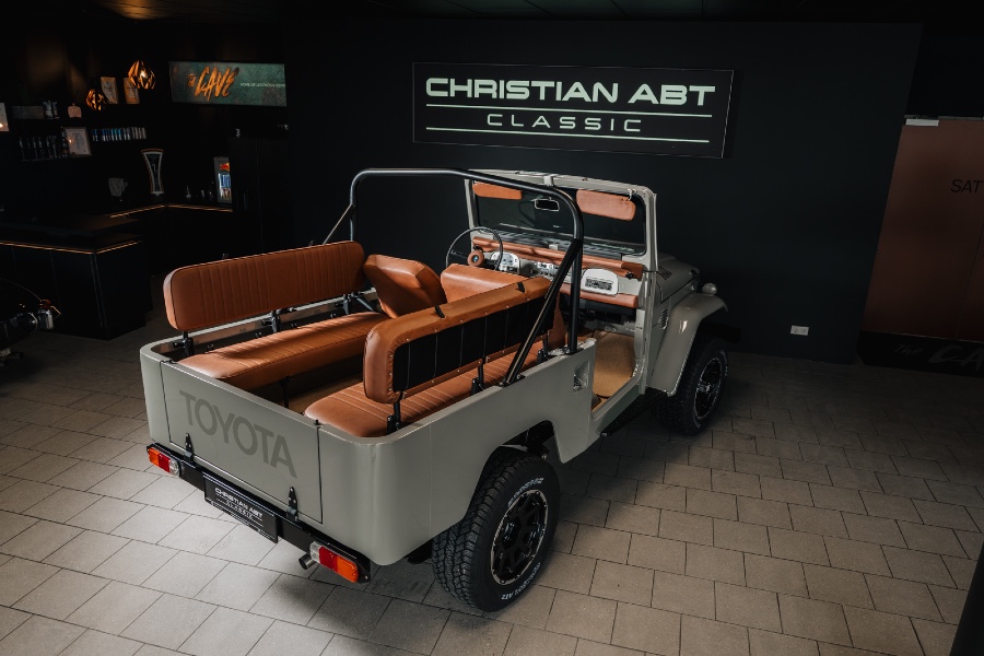 Toyota Land Cruiser FJ43 restauriert * Servo * H-Zulassung Baujahr BJ 03/1980