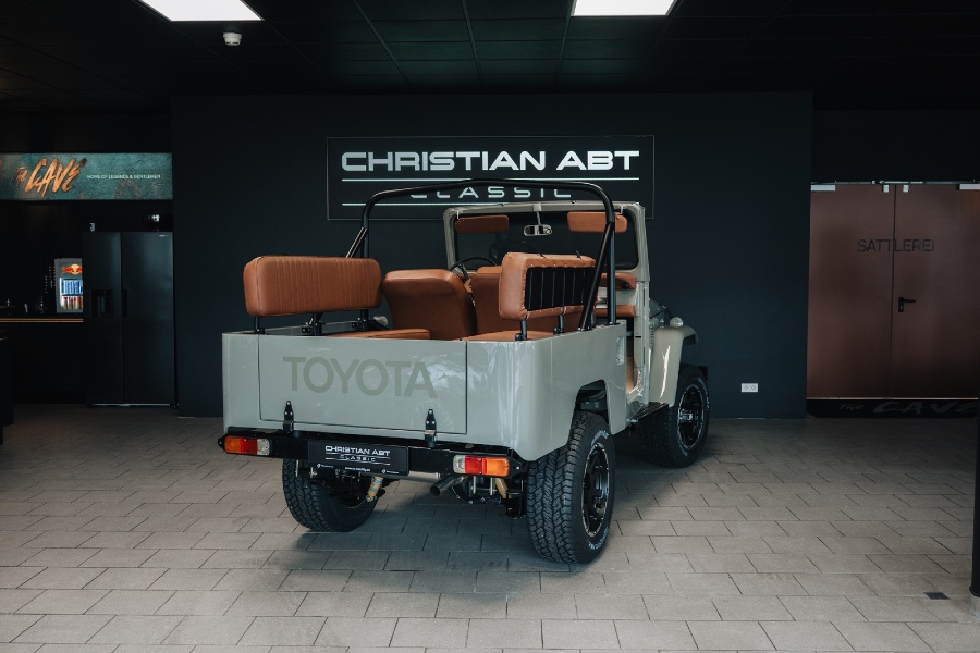 Toyota Land Cruiser FJ43 restauriert * Servo * H-Zulassung Baujahr BJ 03/1980