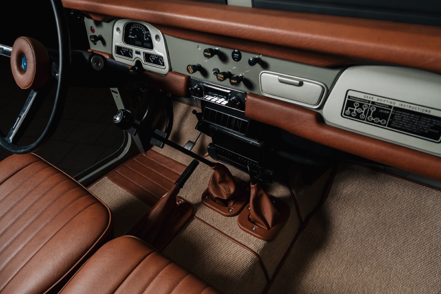 Toyota Land Cruiser FJ43 restauriert * Servo * H-Zulassung Baujahr BJ 03/1980