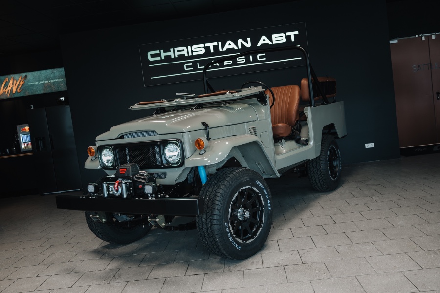 Toyota Land Cruiser FJ43 restauriert * Servo * H-Zulassung Baujahr BJ 03/1980