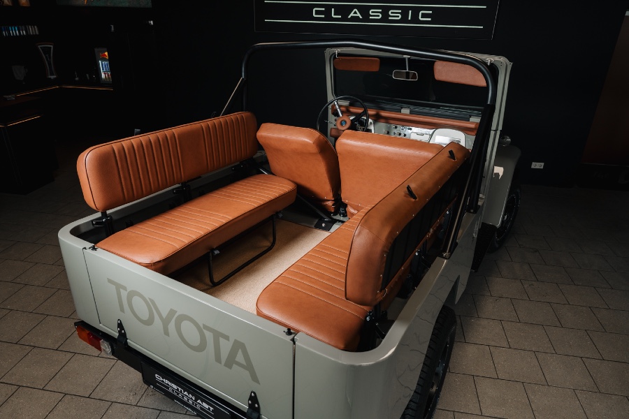 Toyota Land Cruiser FJ43 restauriert * Servo * H-Zulassung Baujahr BJ 03/1980