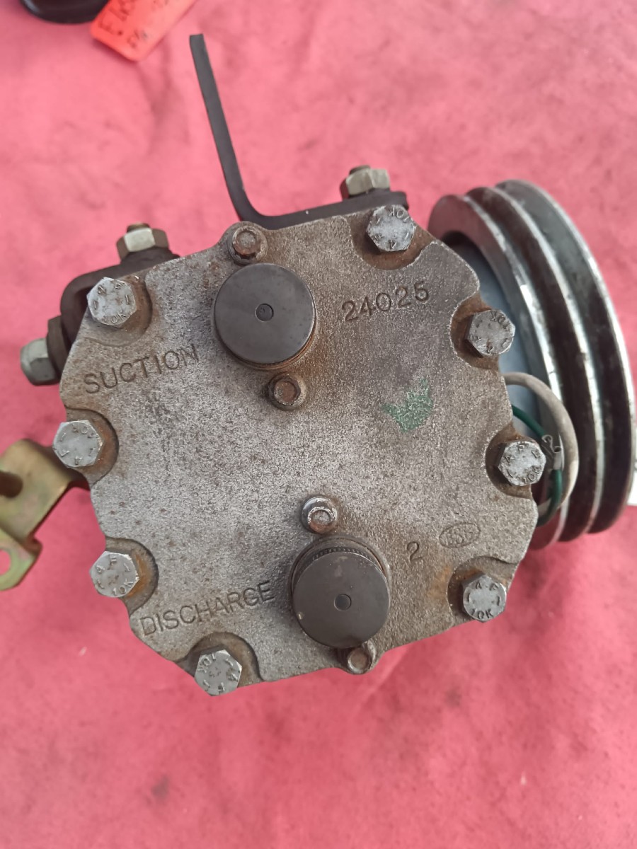 Für Fiat 130 Diverses… abzugeben Baujahr BJ -