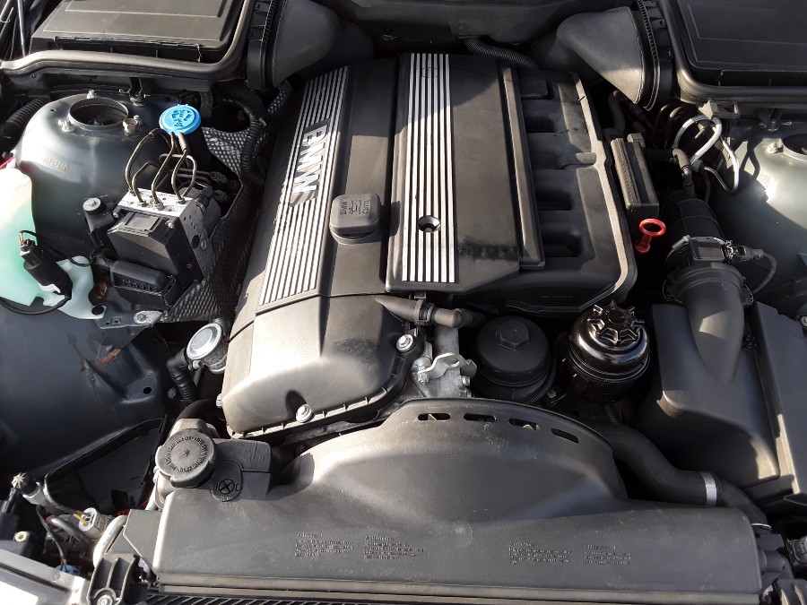 BMW 5er 520i (2.2) e39 Limousine / Facelift - Liebhaberklassiker ! Baujahr BJ 07/2001