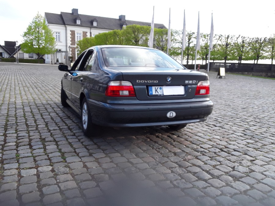 BMW 5er 520i (2.2) e39 Limousine / Facelift - Liebhaberklassiker ! Baujahr BJ 07/2001