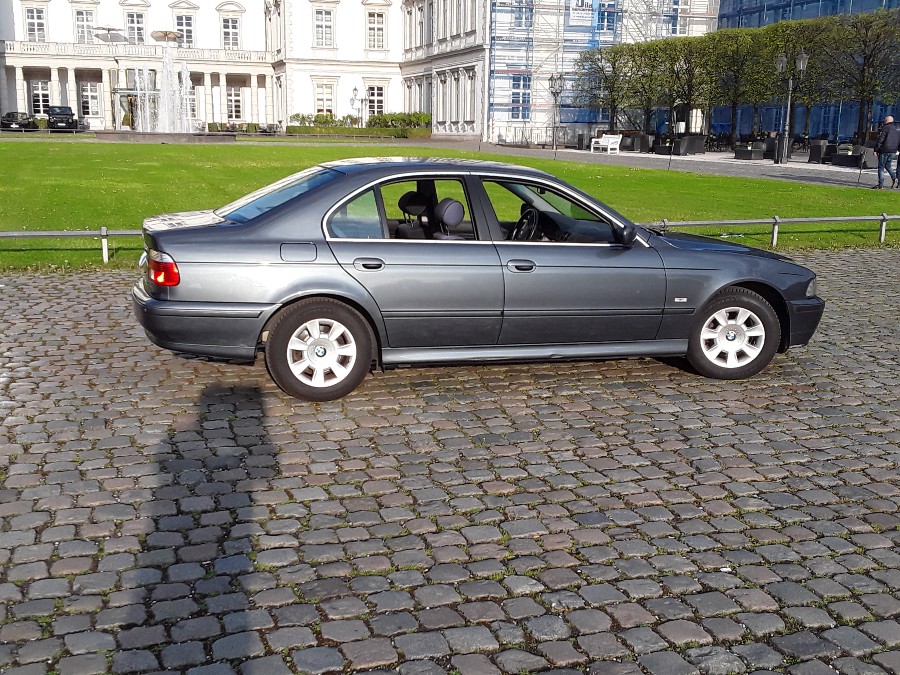 BMW 5er 520i (2.2) e39 Limousine / Facelift - Liebhaberklassiker ! Baujahr BJ 07/2001