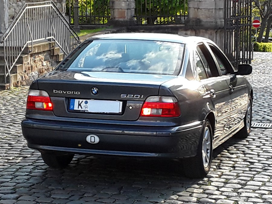 BMW 5er 520i (2.2) e39 Limousine / Facelift - Liebhaberklassiker ! Baujahr BJ 07/2001