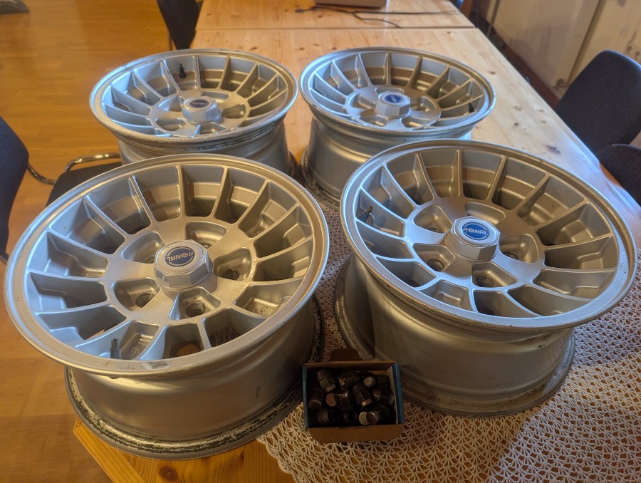 Felgen & Reifen für Opel Admiral abzugeben Baujahr BJ -