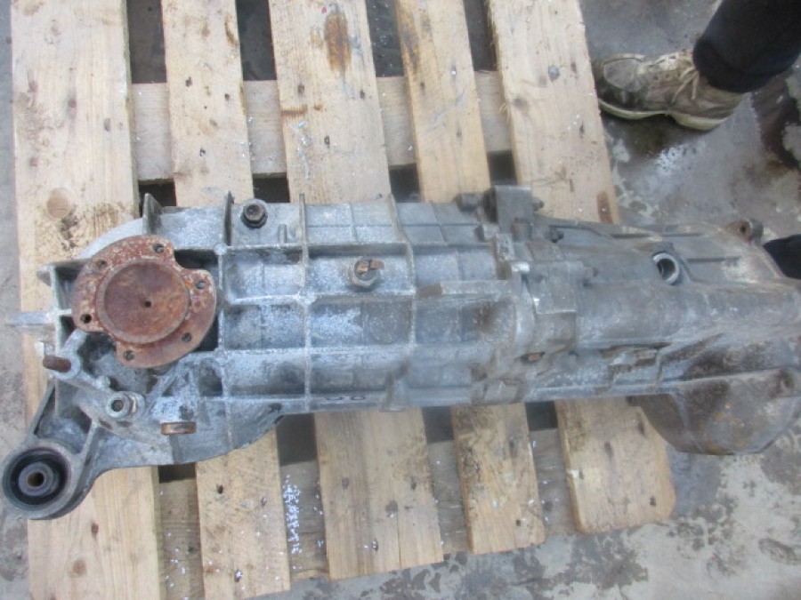 Für Alfa Romeo 75 Getriebe zu verkaufen Baujahr BJ -