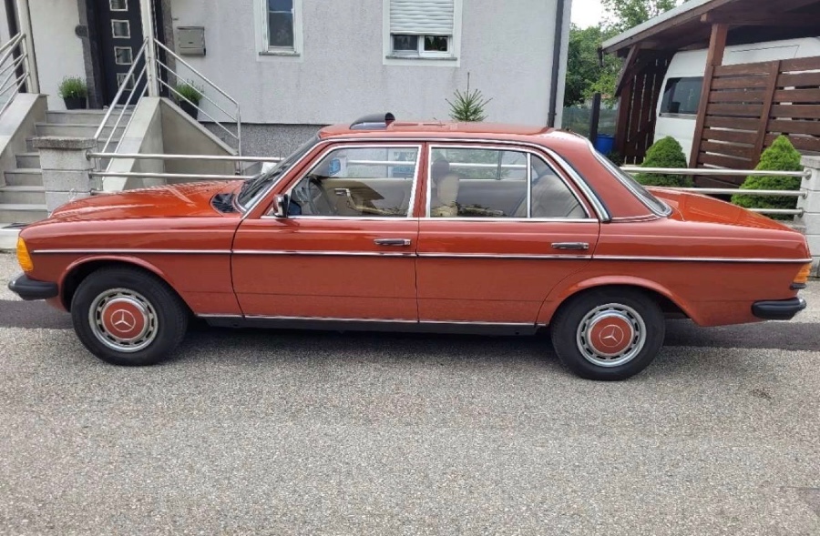 Mercedes Benz 240 guter Zustand zu erwerben Baujahr BJ 06/1983