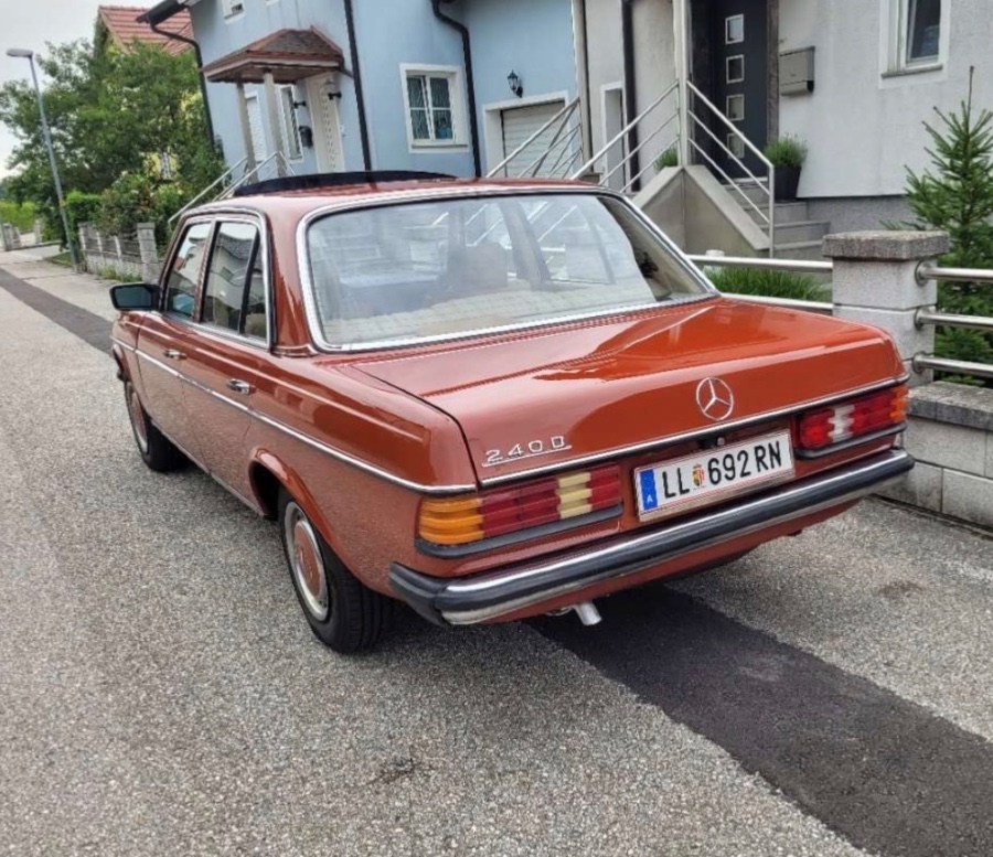 Mercedes Benz 240 guter Zustand zu erwerben Baujahr BJ 06/1983