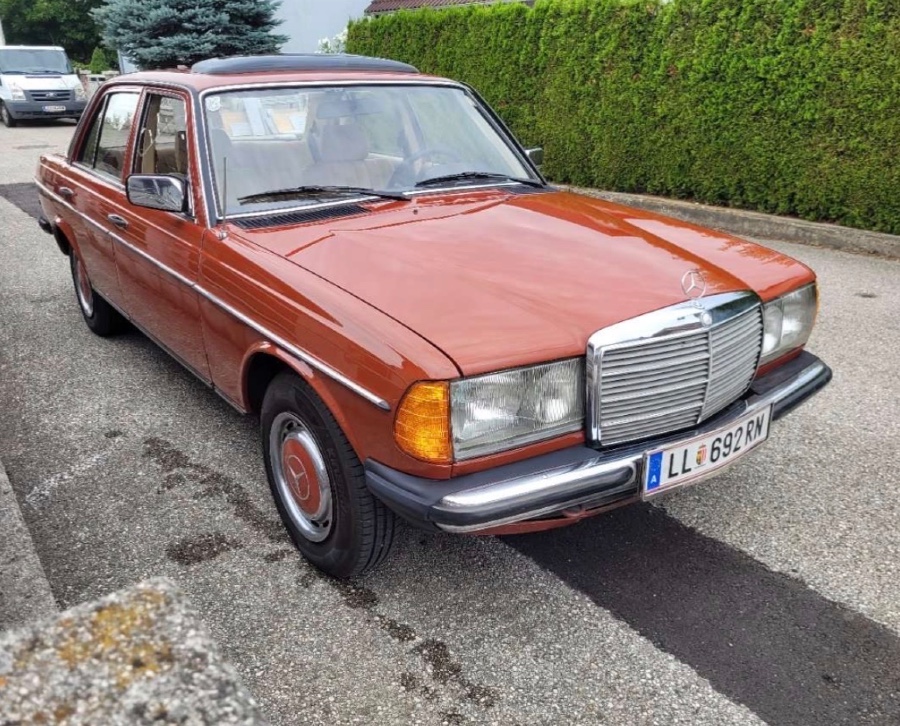 Mercedes Benz 240 guter Zustand zu erwerben Baujahr BJ 06/1983