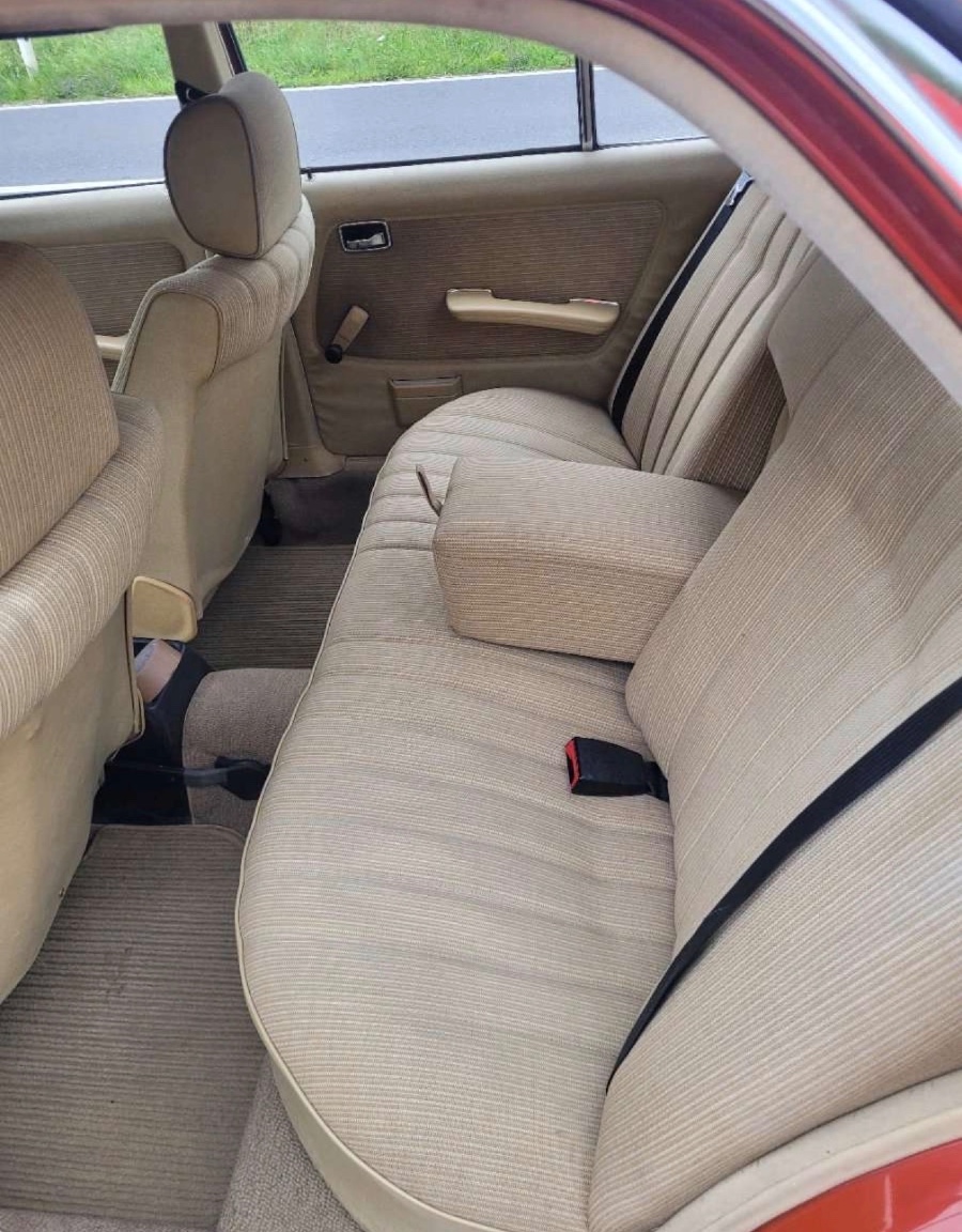 Mercedes Benz 240 guter Zustand zu erwerben Baujahr BJ 06/1983