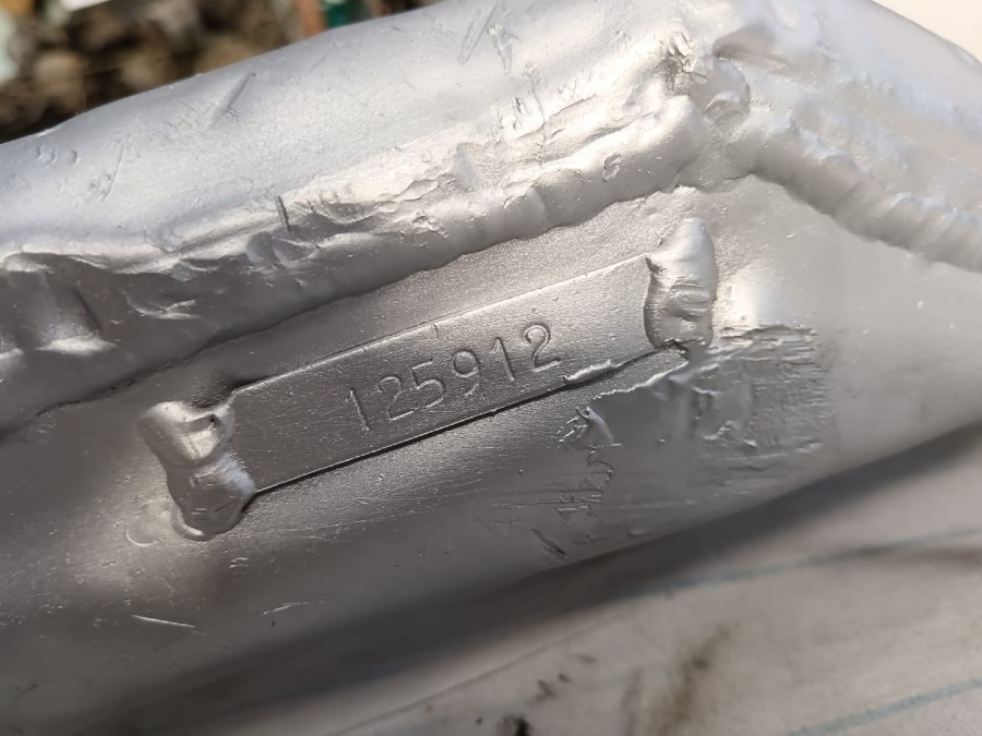 Verkaufe: Auspuffanlage für Ferrari Testarossa Baujahr BJ -