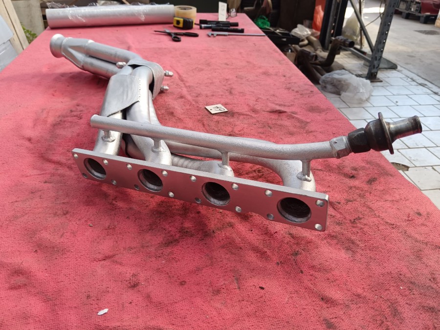 Auspuffanlage für Maserati abzugeben Baujahr BJ -