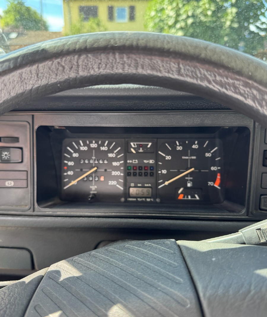 Klassiker VW Golf 1 Cabrio in gebrauchtem Zustand Baujahr BJ 04/1989