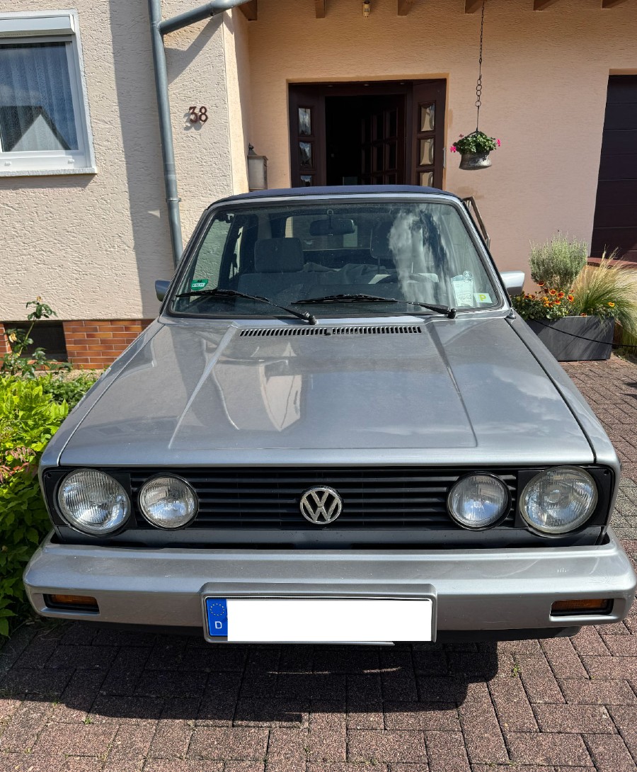 Klassiker VW Golf 1 Cabrio in gebrauchtem Zustand Baujahr BJ 04/1989