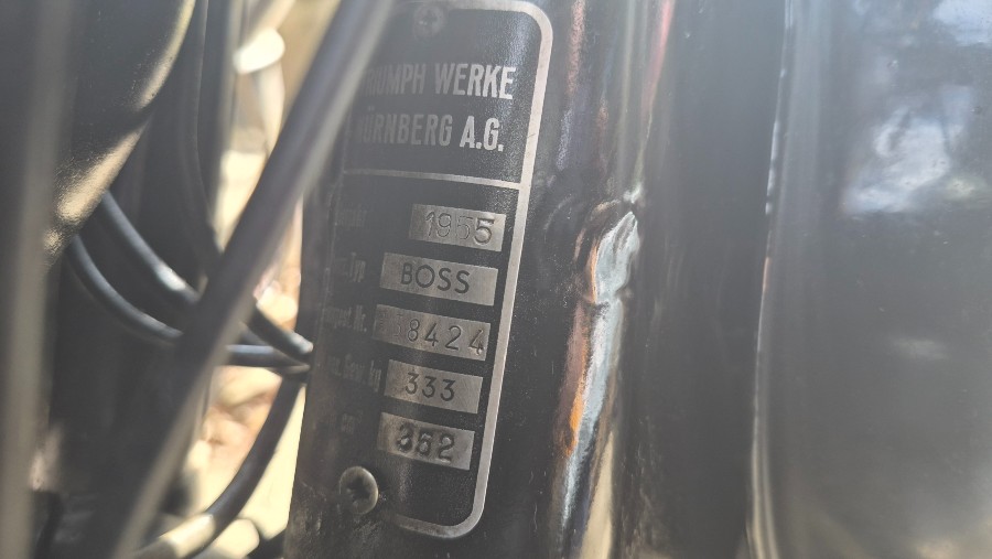 Oldtimer Triumph Boss 350 in gutem Zustand Baujahr BJ 01/1955