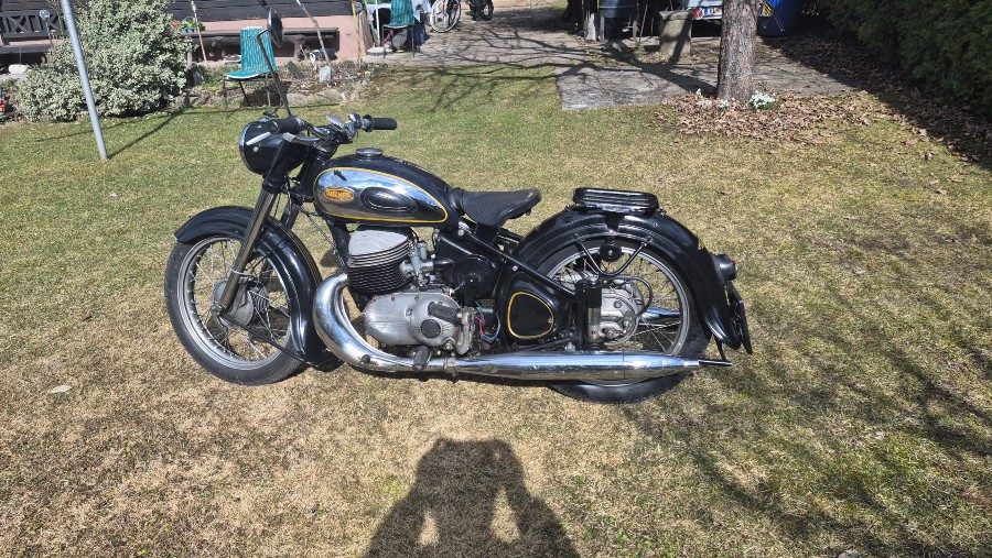 Oldtimer Triumph Boss 350 in gutem Zustand Baujahr BJ 01/1955