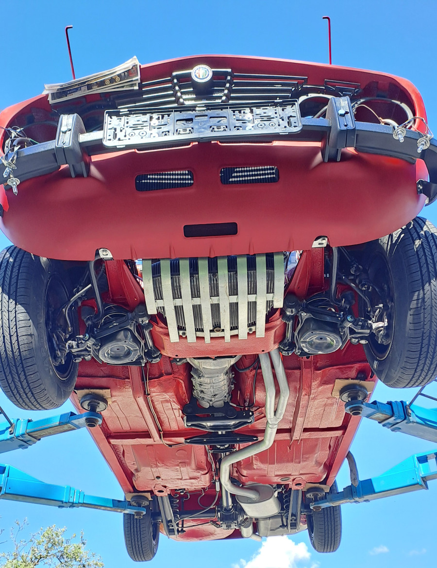 Alfa Romeo Bertone 2000 GT Veloce guter Zustand sucht neuen Besitzer Baujahr BJ 06/1975