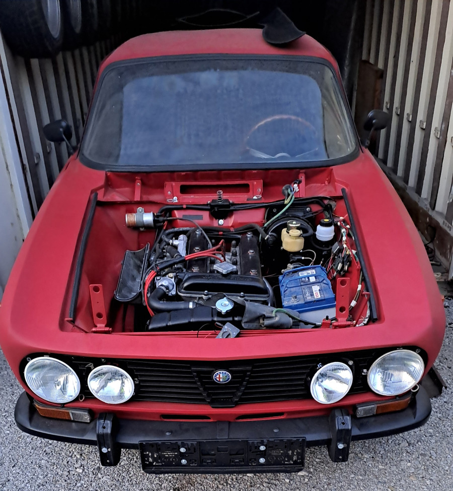 Alfa Romeo Bertone 2000 GT Veloce guter Zustand sucht neuen Besitzer Baujahr BJ 06/1975