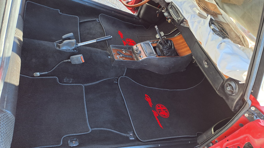 Alfa Romeo Bertone 2000 GT Veloce guter Zustand sucht neuen Besitzer Baujahr BJ 06/1975