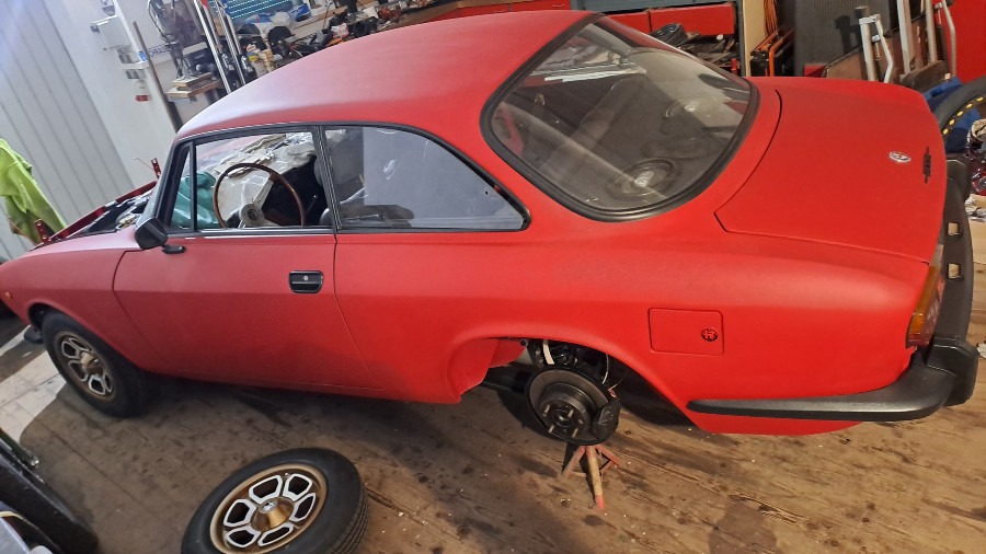 Alfa Romeo Bertone 2000 GT Veloce guter Zustand sucht neuen Besitzer Baujahr BJ 06/1975