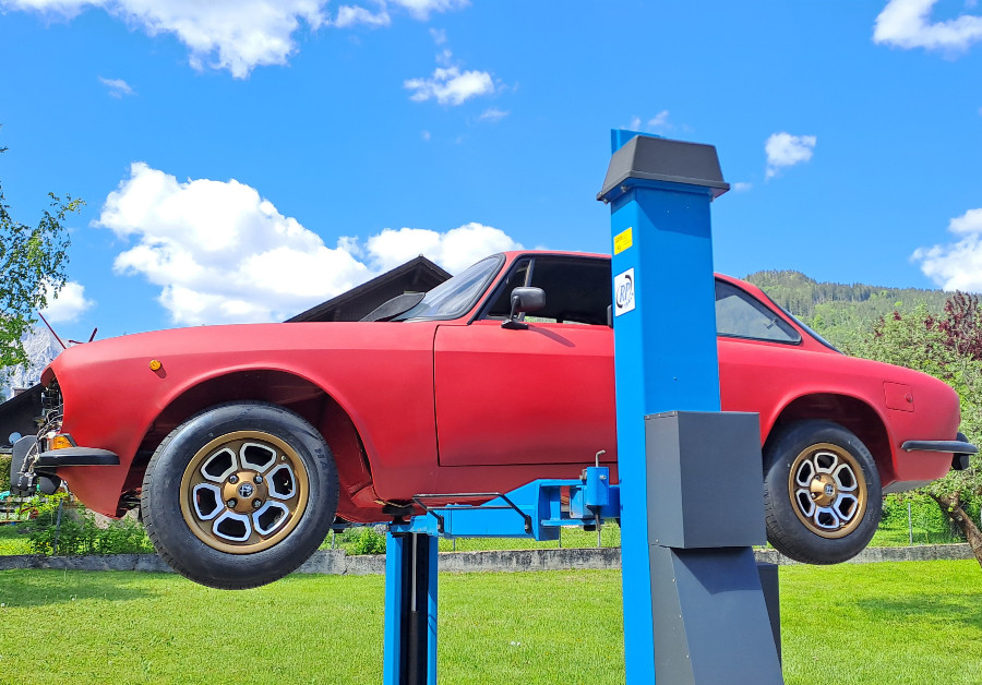 Alfa Romeo Bertone 2000 GT Veloce guter Zustand sucht neuen Besitzer Baujahr BJ 06/1975