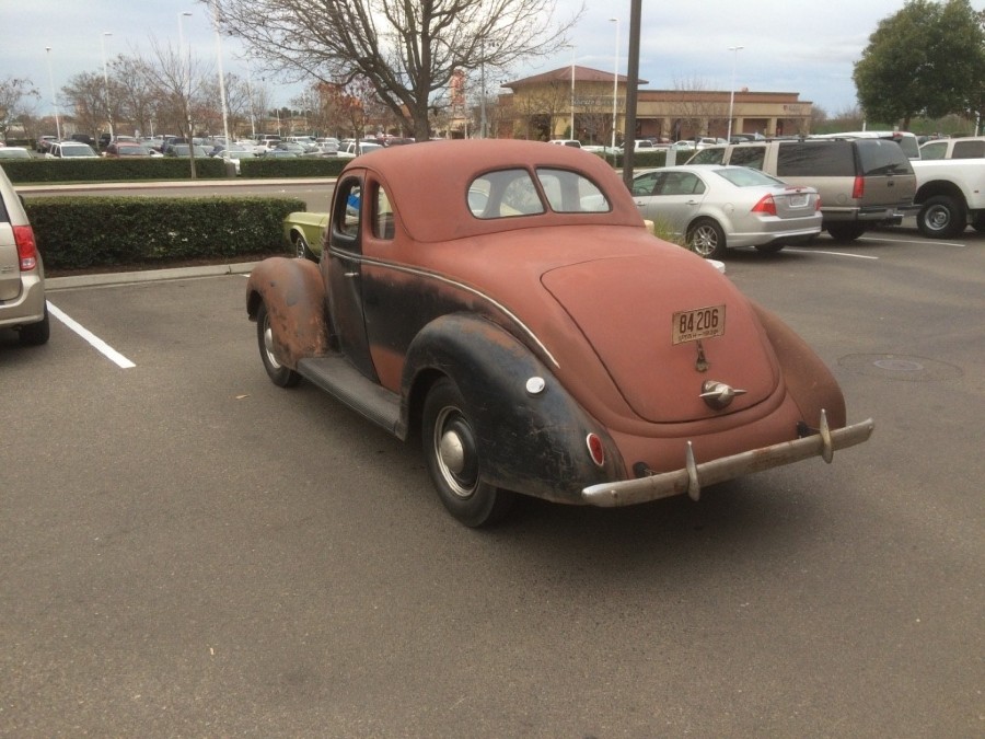 Oldtimer Ford Coupé Baujahr BJ 07/1938
