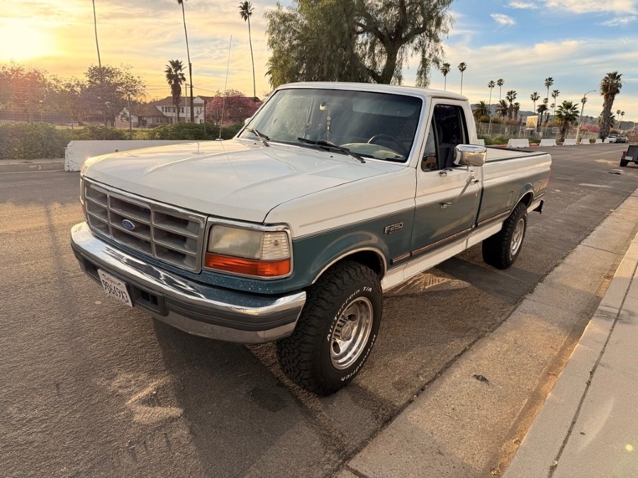 Ford F250 XLT 460ci Big Block Baujahr BJ 09/1995