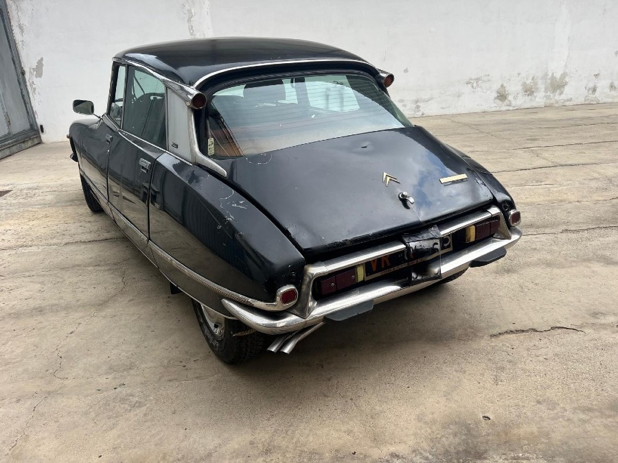 Biete Citroën DS eingeschränkt fahrbar Baujahr BJ 06/1973