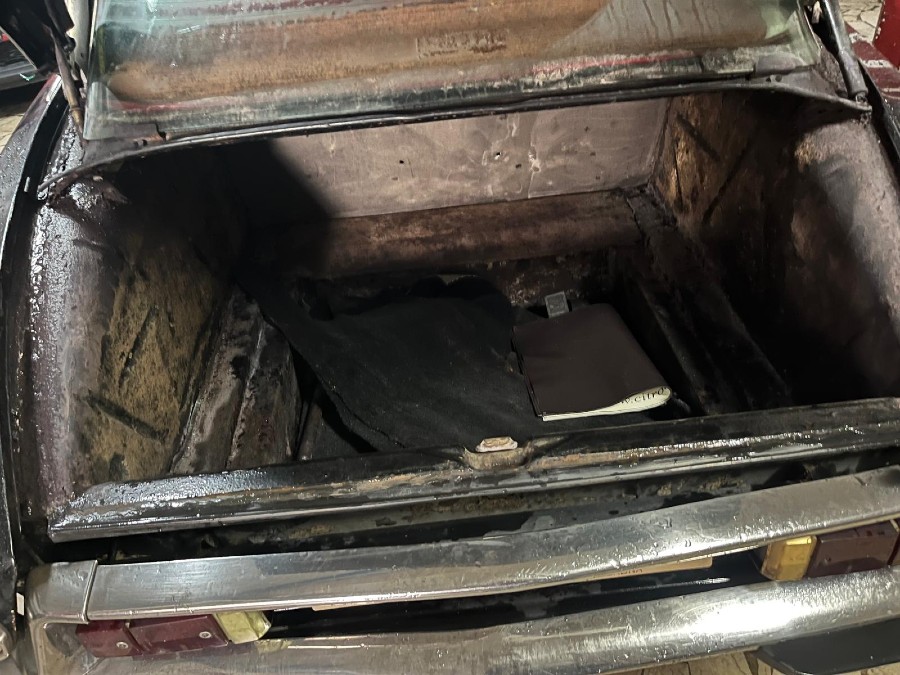 Biete Citroën DS eingeschränkt fahrbar Baujahr BJ 06/1973