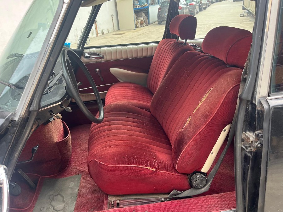 Biete Citroën DS eingeschränkt fahrbar Baujahr BJ 06/1973