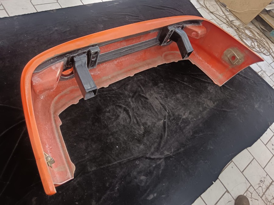 Für Ferrari Karosserieteile zu verkaufen Baujahr BJ -