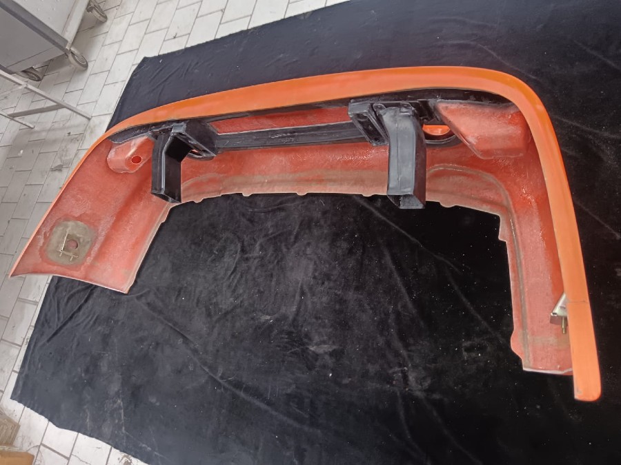 Für Ferrari Karosserieteile zu verkaufen Baujahr BJ -