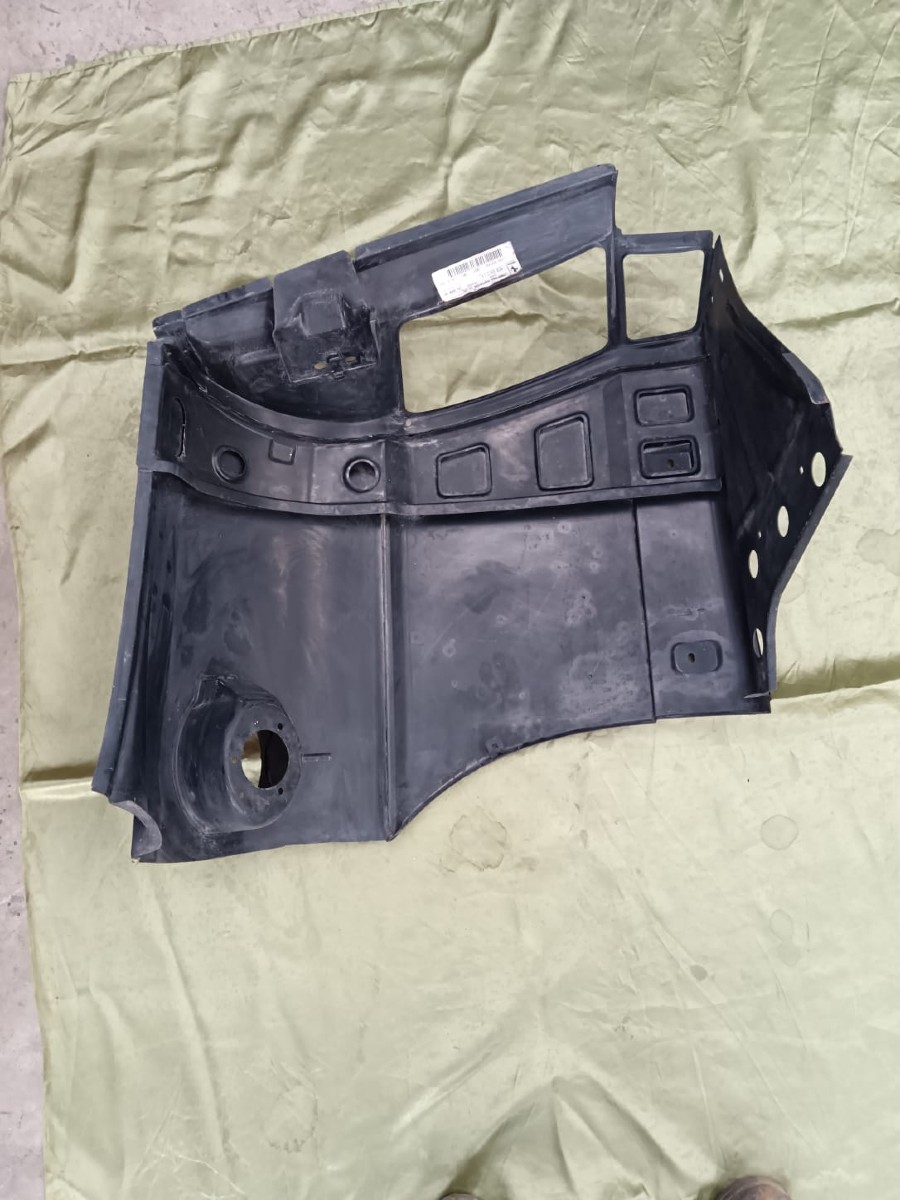 Verkaufe: Karosserieteile für Ferrari Baujahr BJ -