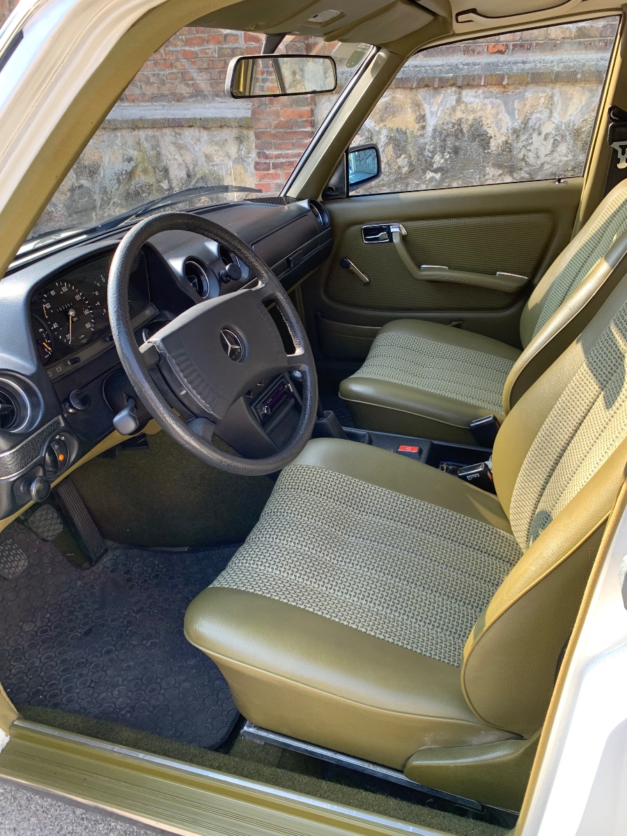 Mercedes 220D Baujahr BJ 05/1976