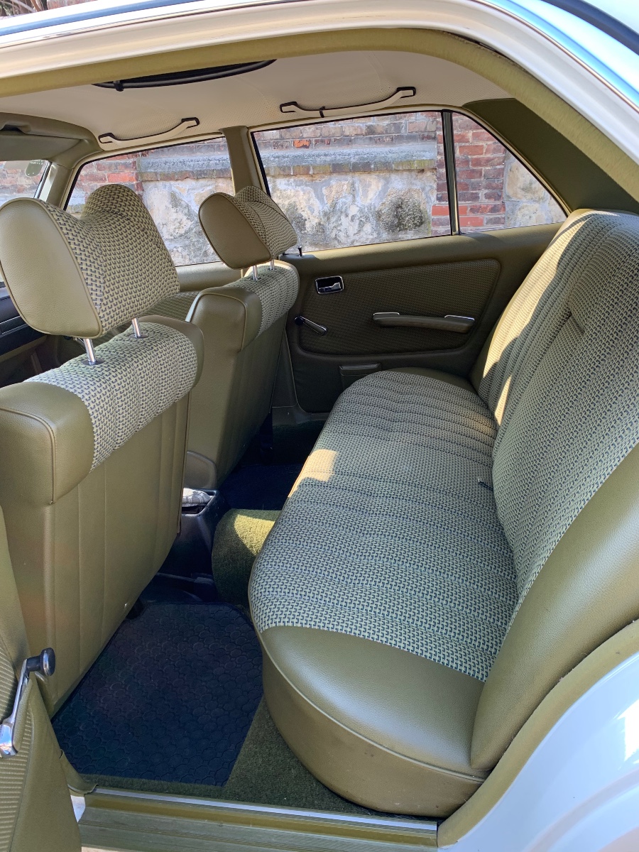 Mercedes 220D Baujahr BJ 05/1976