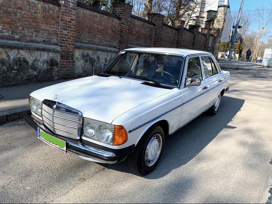 Mercedes 220D Baujahr BJ 05/1976