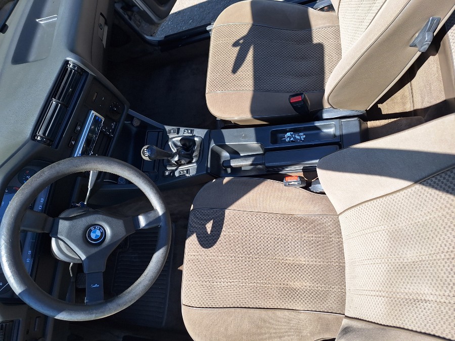 BMW 3er E 30 / 325 eta Baur Cabrio guter Zustand steht zum Verkauf Baujahr BJ 09/1985