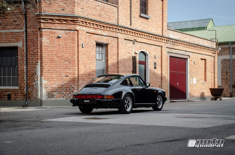 Porsche 911 3.0 SC Coupe mit SD, Nadelstreif u Motor Revision Baujahr BJ 01/1980