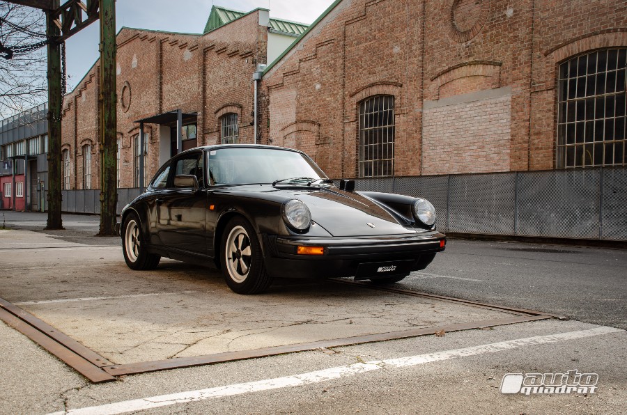 Porsche 911 3.0 SC Coupe mit SD, Nadelstreif u Motor Revision Baujahr BJ 01/1980