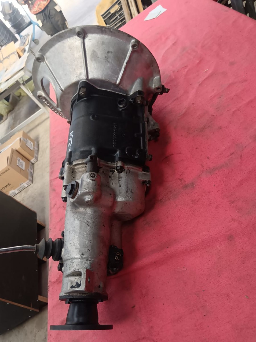 Für Maserati Getriebe zu verkaufen Baujahr BJ -