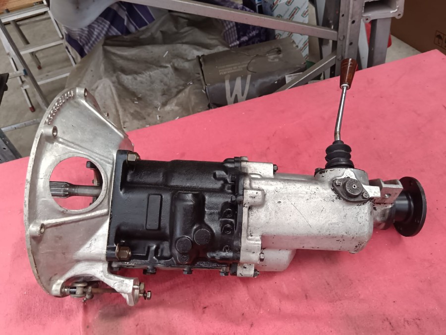 Für Maserati Getriebe zu verkaufen Baujahr BJ -