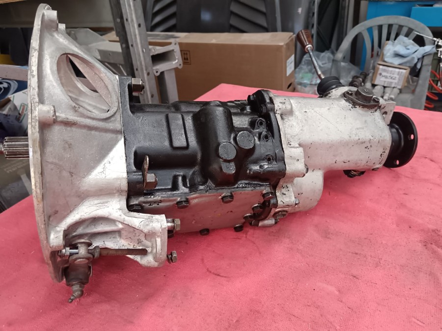 Für Maserati Getriebe zu verkaufen Baujahr BJ -