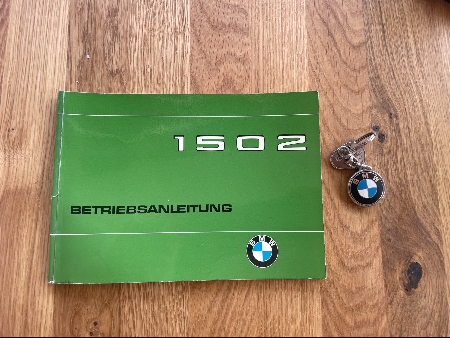 BMW 1502 in rostfreiem Zustand sucht neuen Besitzer Baujahr BJ 04/1976